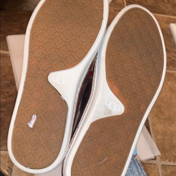 Brown Suede Ugg Slip On Shoes - Picture 4 of 4